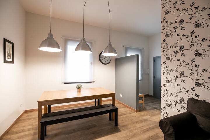 H7YOG22 Large apartment in Gracia (3 bedrooms) gallery image 5