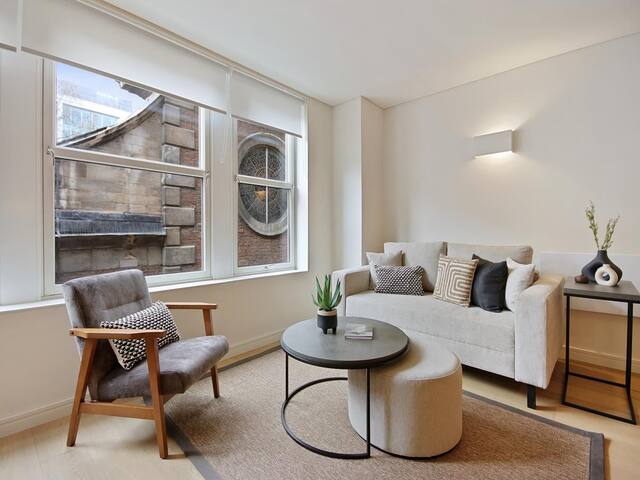 Bow Lane 2 Bedroom Apartment In London gallery image 4