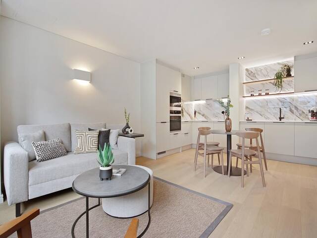 Bow Lane 2 Bedroom Apartment In London gallery image 5