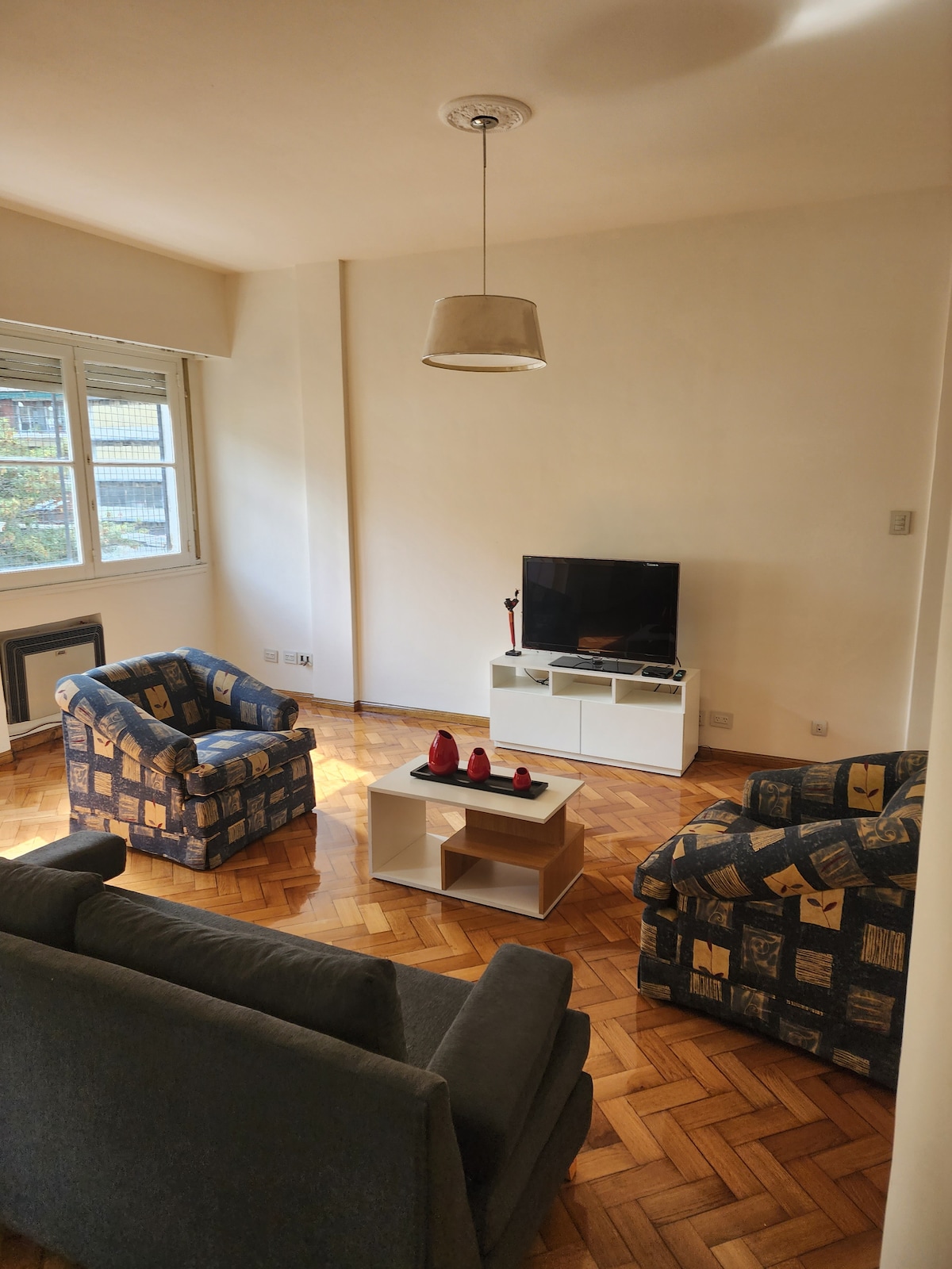 Top Airbnb: Spacious apartment in Caballito in Comuna 6