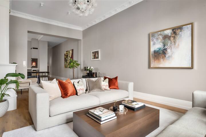 Sophisticated apartment in Oslo gallery image 4