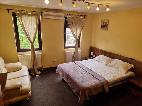 Central Delight:Distinct apartament in Ploiești