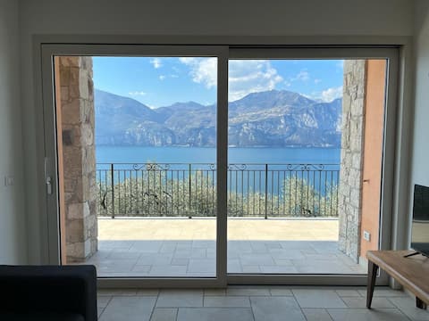 Top performing Airbnb: MonyStelly in Romana Coffee in Brenzone Sul Garda
