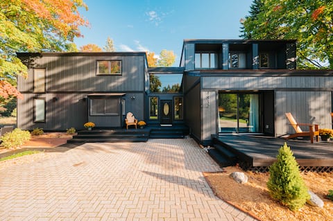 The Maple View Lodge / at Shanty Creek/Schuss Mo.