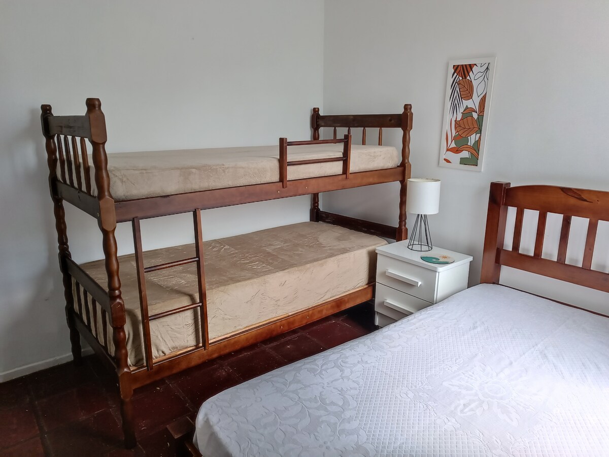 Dhomë me krevat dopio dhe krevat marinari