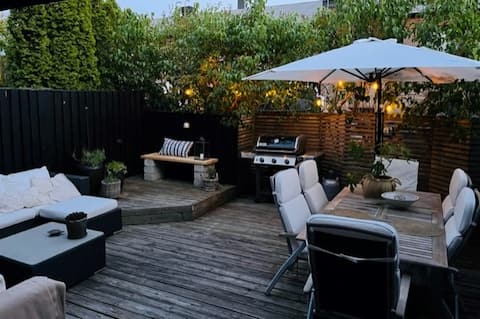 Modern, beachfront summerhouse in central Halmstad
