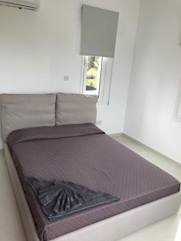 ชั้นล่างของเตียง