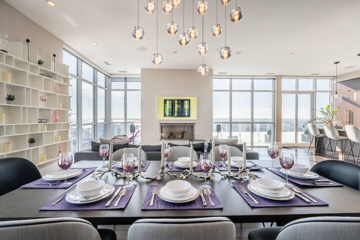 Award Winning 3BR Luxury Penthouse •Stunning Views gallery image 3