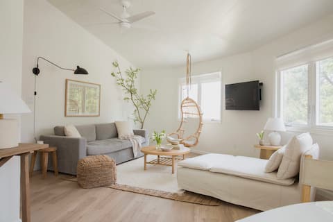 Coastal Luxury: stunning round house on the sound