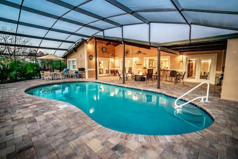 Canalfront Home w/ large Pool