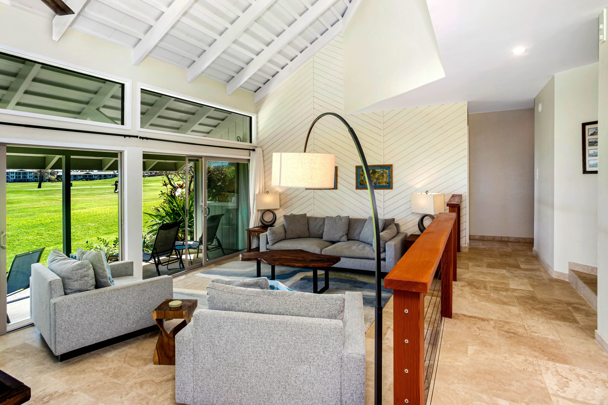 Peaceful 2bed 2bath, newly renovated, ocean views - Photo 15