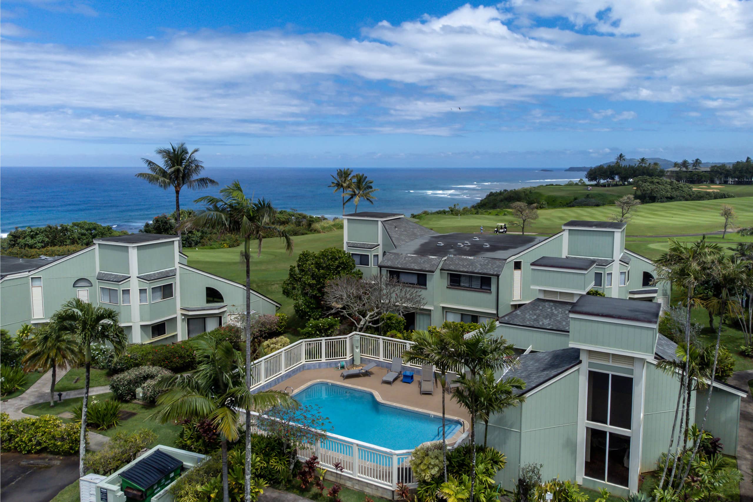 Peaceful 2bed 2bath, newly renovated, ocean views - Photo 9
