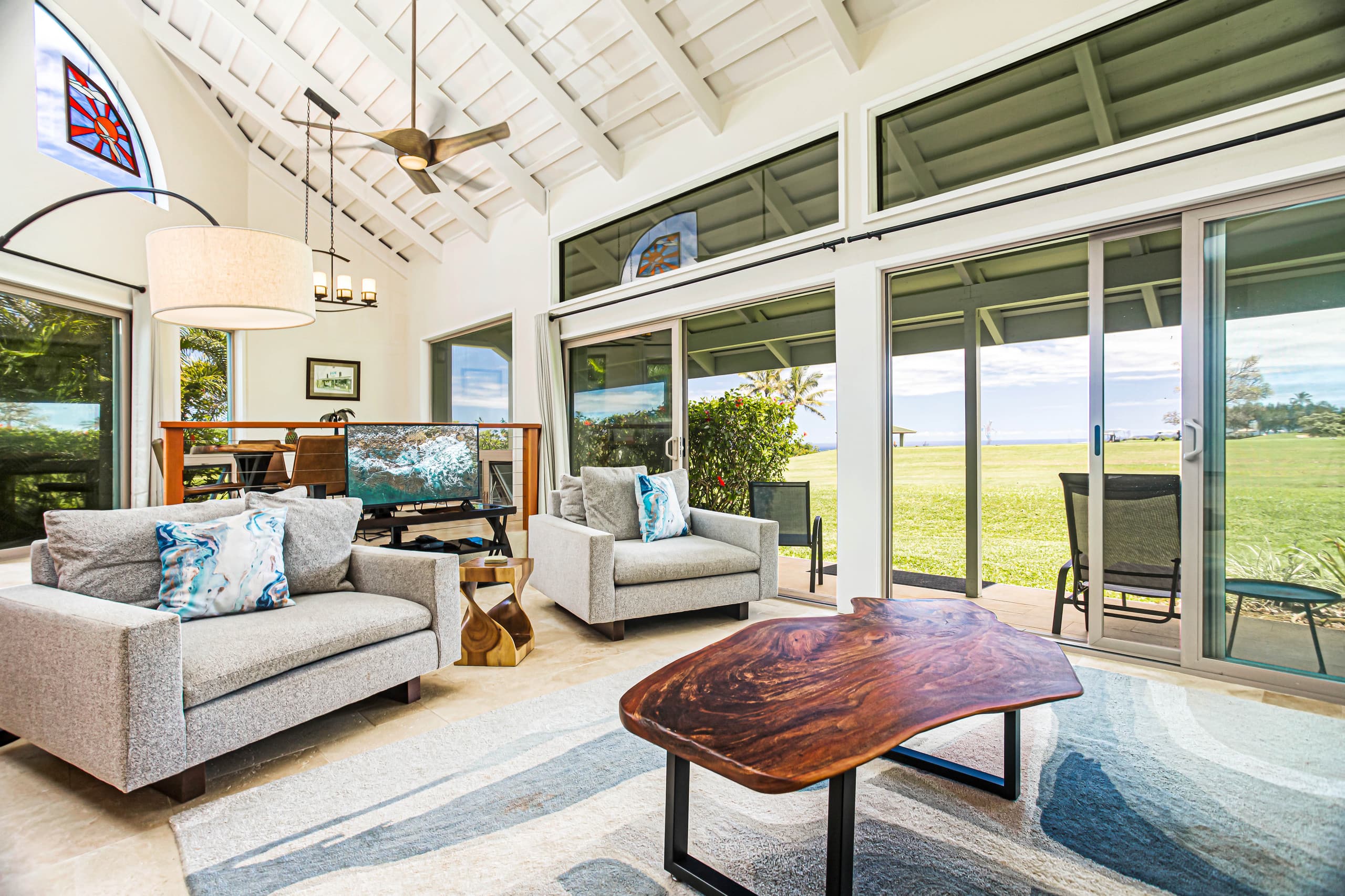 Peaceful 2bed 2bath, newly renovated, ocean views - Main photo