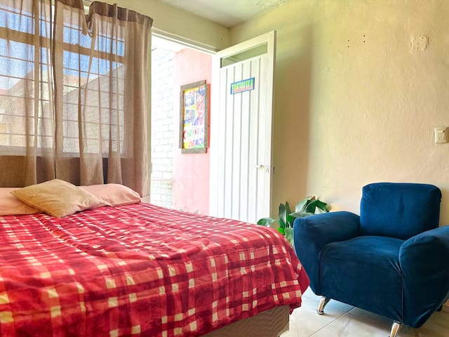 Habitaciones Express HVUZ managed Airbnb listing 2