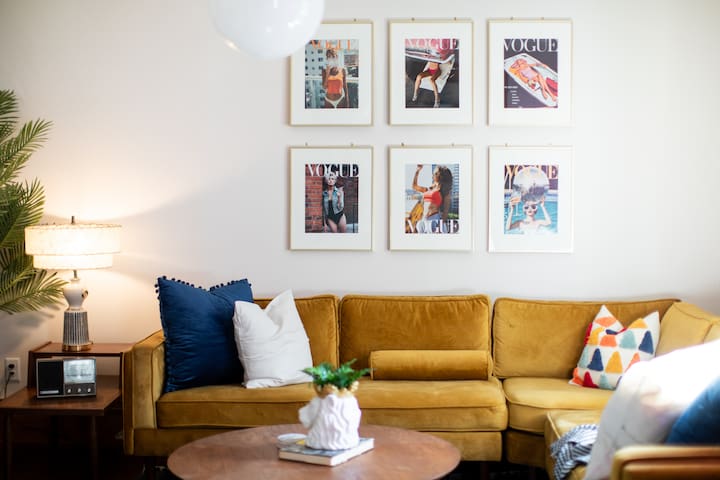 Cool 4BR Home in MPLS – Fun for Groups & Families