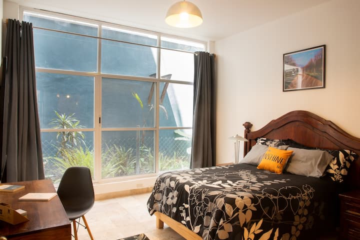 Главна спална соба со приватна бања