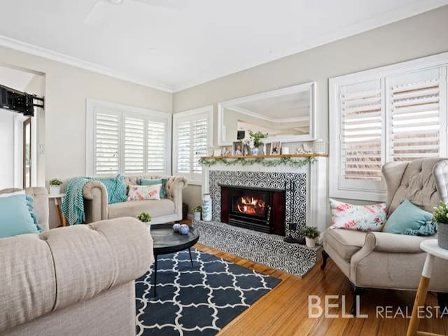 Modern poolside retreat