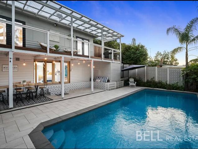 Modern poolside retreat gallery image 2