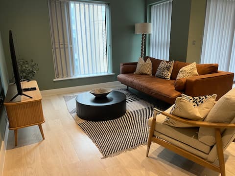 Popular Airbnb listing: Executive Penthouse CB1 Central in Great Shelford