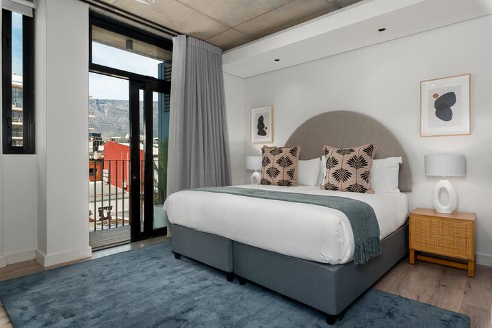 Trendy Central City Apartment | No Loadshedding