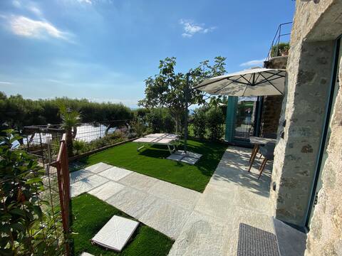 Modern, cozy and with a sea view