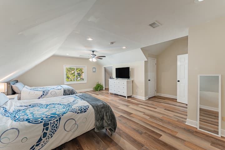 Chumba cha kulala cha ghorofa ni tulivu na chenye starehe