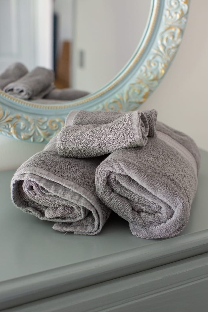 Უზრუნველყოფილია აბაზანის პირსახოცები და ხელსახოცები.