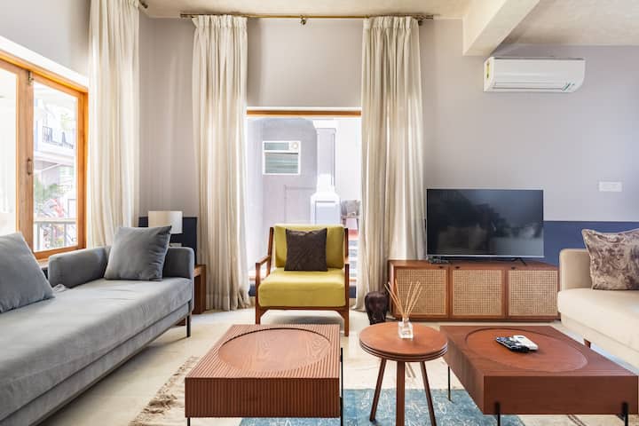 Living room image 3