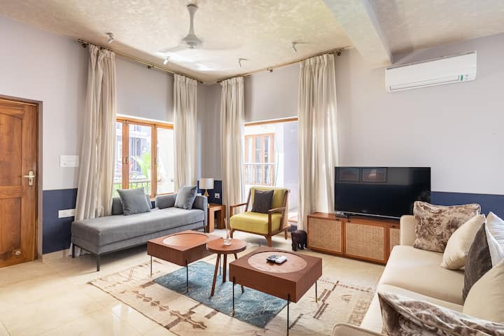 Living room image 1