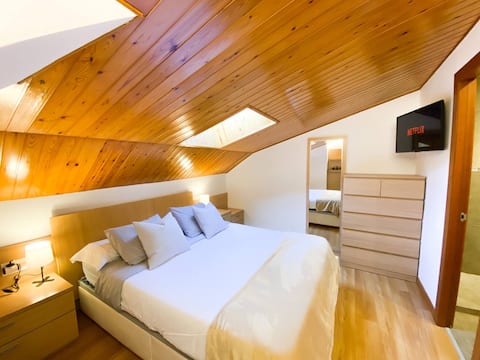 Stylish Rustic Penthouse in Encamp | Wifi+Parking