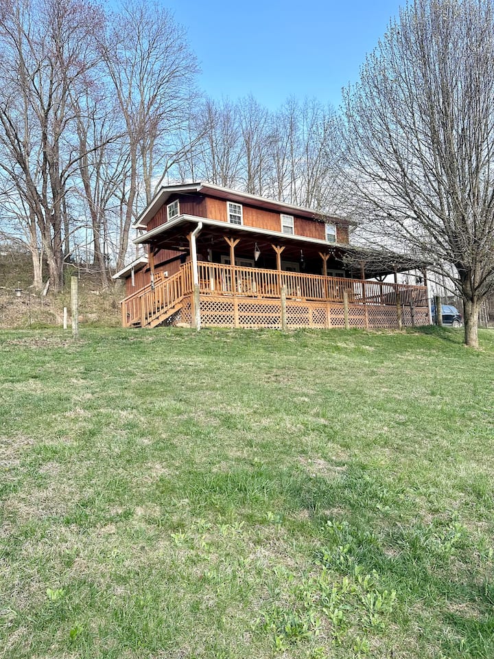 Cedar Tree Cabin Pond & Fenced Yard! Cabins for Rent in Jackson