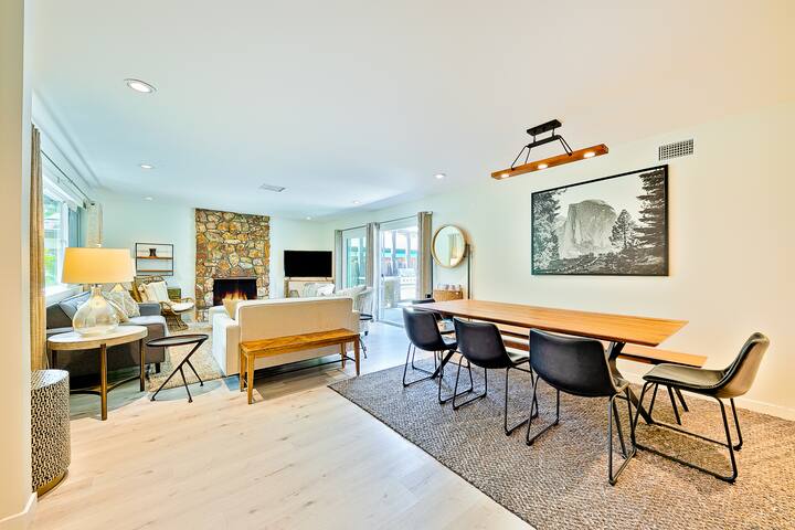 Private Pool Oasis-hot tub, yard, close to beach gallery image 5