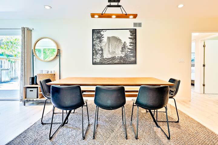 Private Pool Oasis-hot tub, yard, close to beach gallery image 4