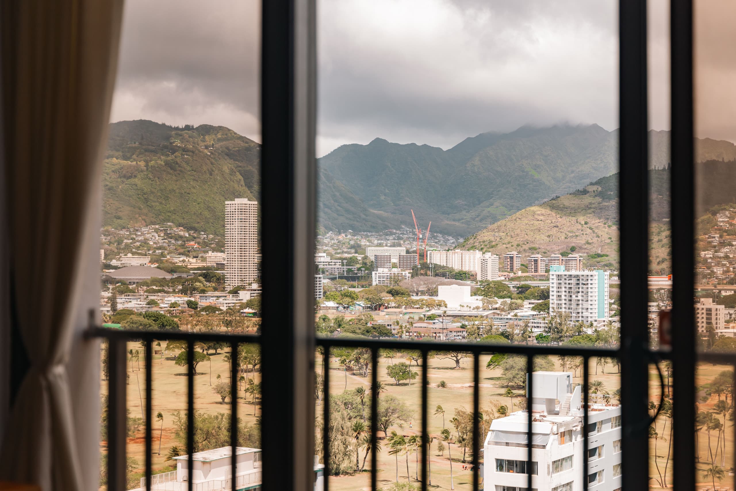 Condo in Honolulu · ★4.79 · 1 bedroom · 2 beds · 1 private bath - Image 16