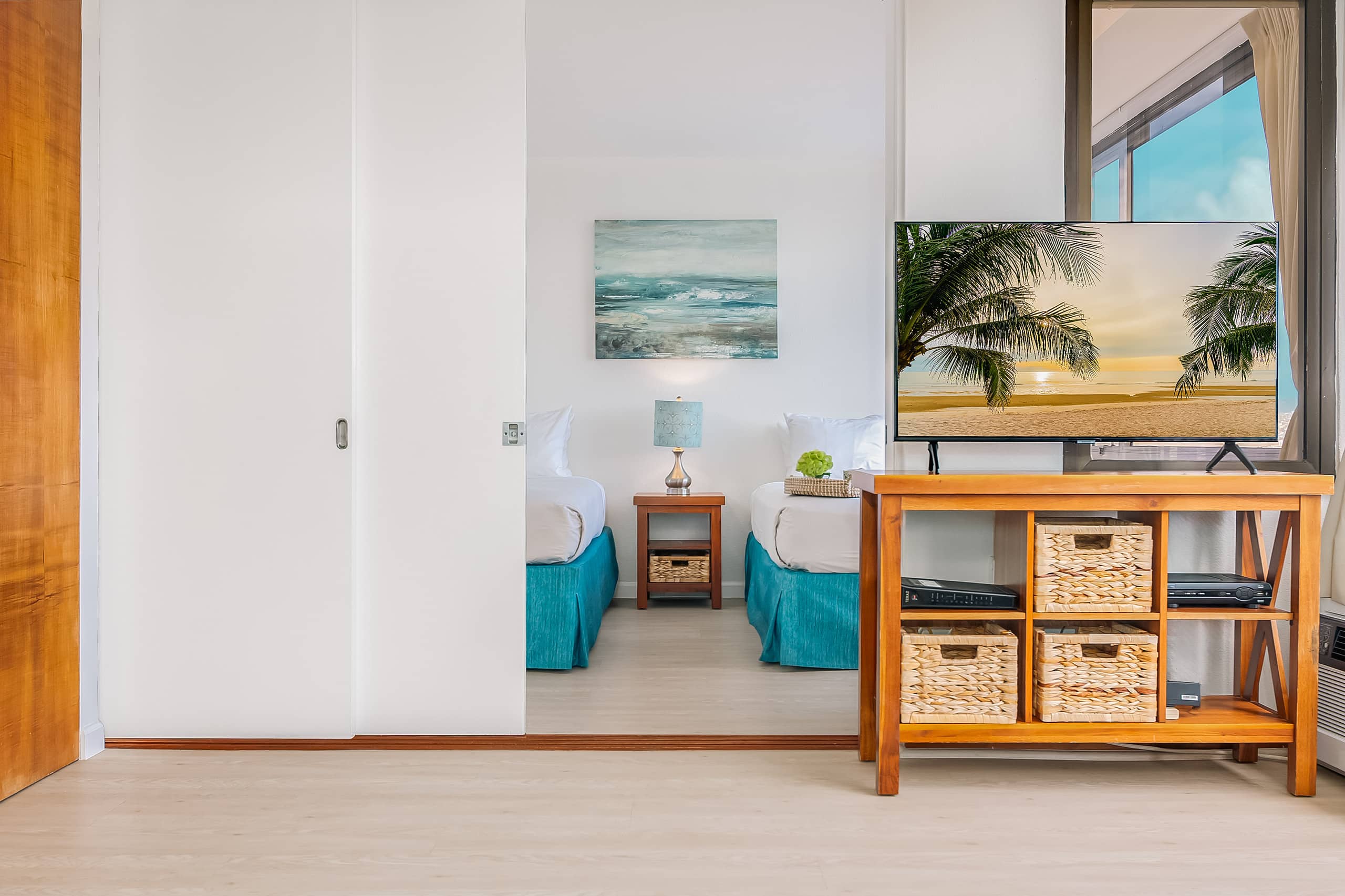 Condo in Honolulu · ★4.79 · 1 bedroom · 2 beds · 1 private bath - Image 35