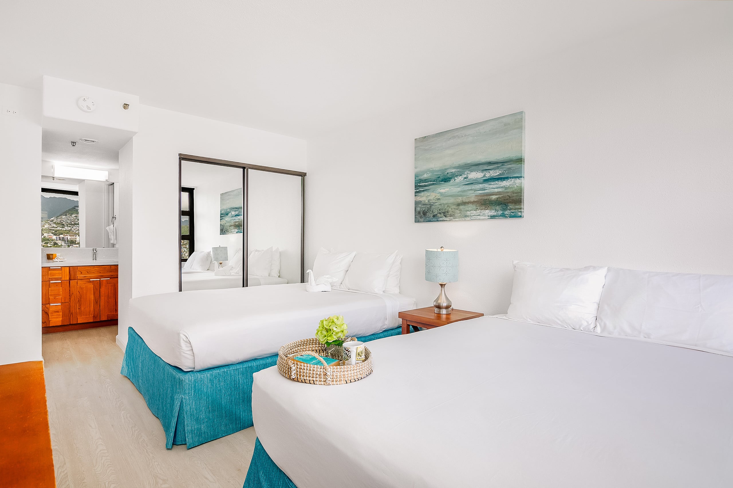 Condo in Honolulu · ★4.79 · 1 bedroom · 2 beds · 1 private bath - Image 36