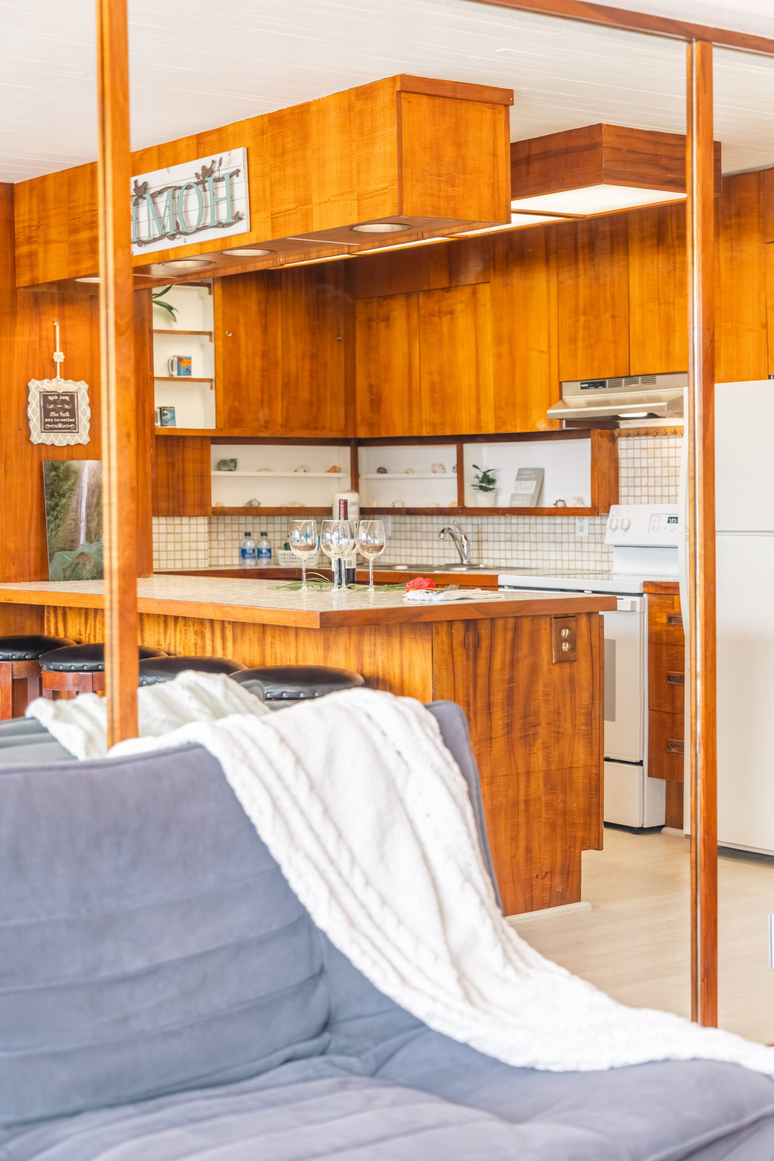 Condo in Honolulu · ★4.79 · 1 bedroom · 2 beds · 1 private bath - Image 26
