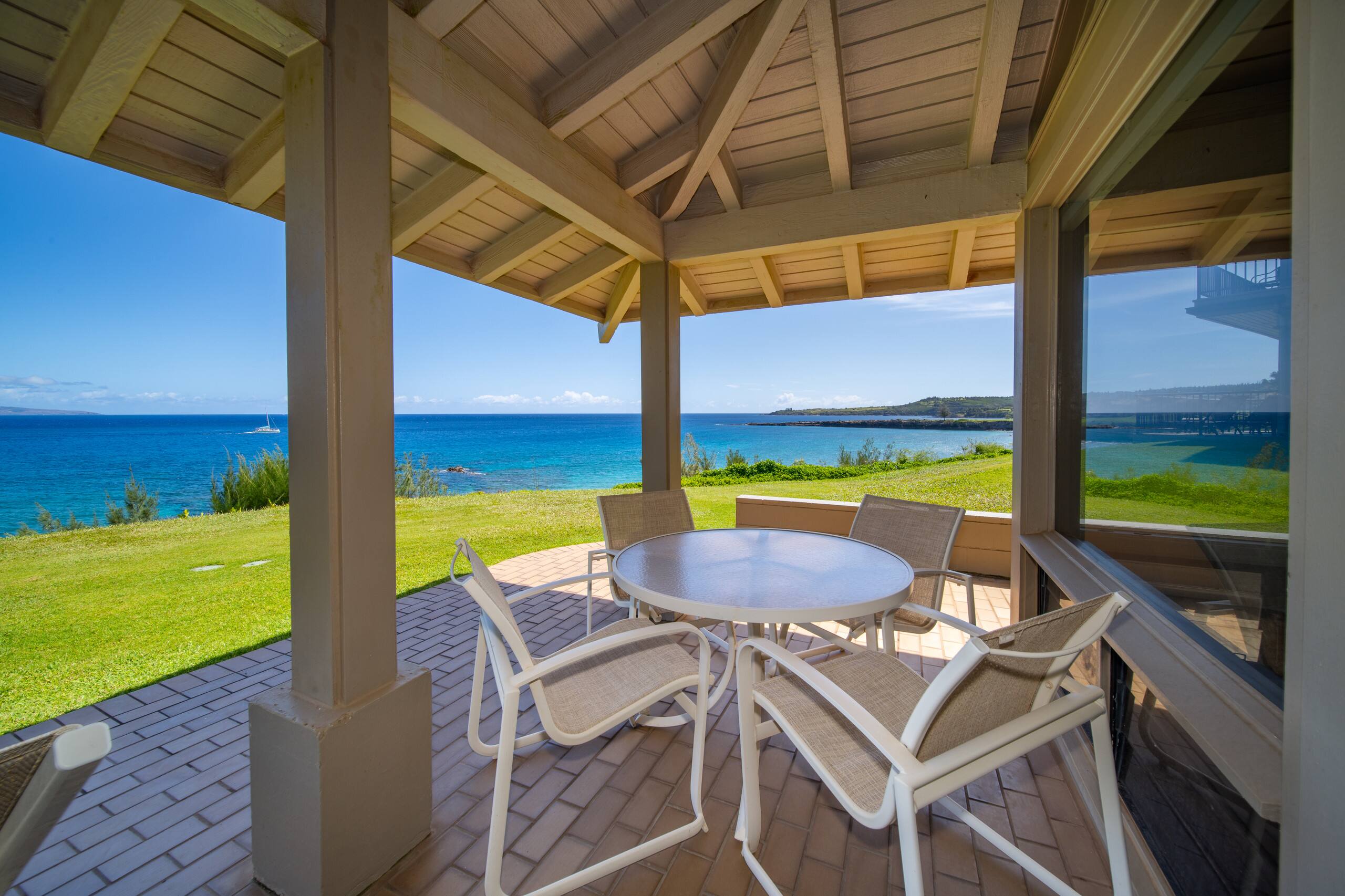 Condo in Lahaina · ★4.2 · 1 bedroom · 2 beds · 1 bath - Image 15