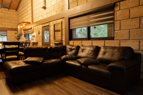 Top Airbnb: VIP ashlar cabin, Stgo. N.L. in Santiago