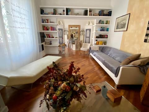 Successful Airbnb property: Center with garden and parking space in Livorno