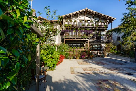 Successful Airbnb property: Beautiful country house with barbecue 10 minutes from Pamplona in Navarra