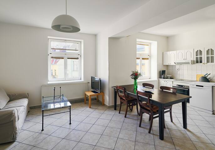 Beautiful OLD TOWN penthouse gallery image 3