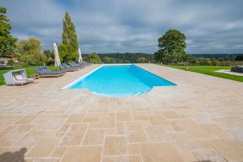 La Laiterie - Chaumière with pool and tennis
