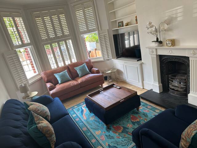 Beautiful home close to Tube, Wimbledon Tennis gallery image 4