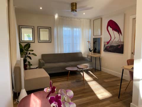 Top performing Airbnb: Wilton Manors guest house in Oakland Park