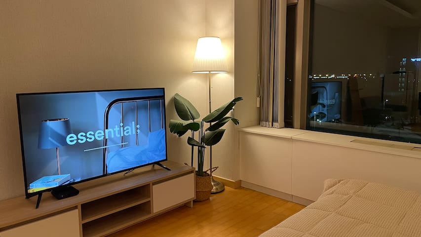 Entire home with 1 bedrooms in Incheon - 인천국제공항 도보 15분. 셔틀버스 정류장 및 파라다이스 호텔 앞(넷플릭스)