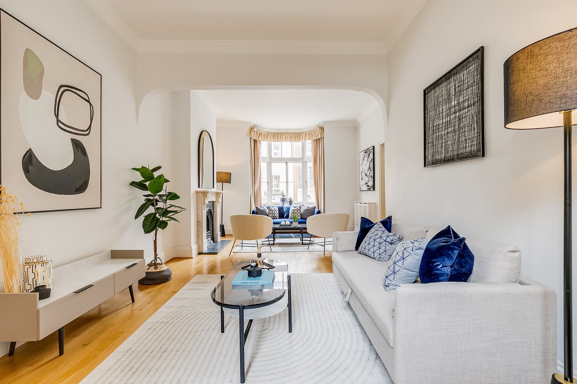 Belgravia - Charming Spacious 4 Bed Home for 9