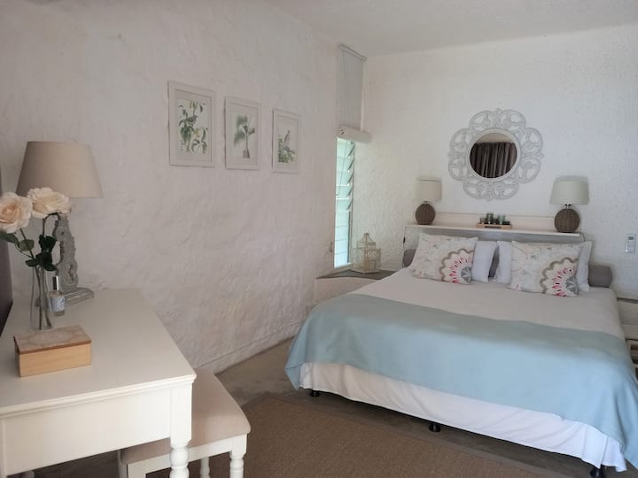 Master bedroom / Dormitorio principal