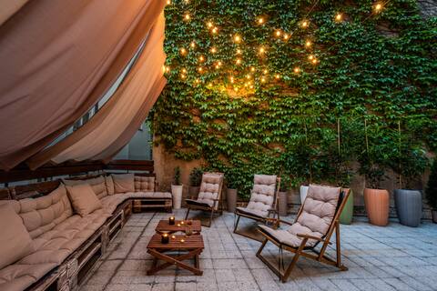 Green Private Terrace | 3-bedrooms apartment