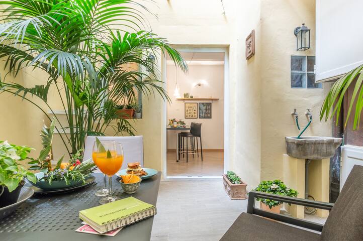 Laura Five Senses – courtyard – City Center gallery image 3